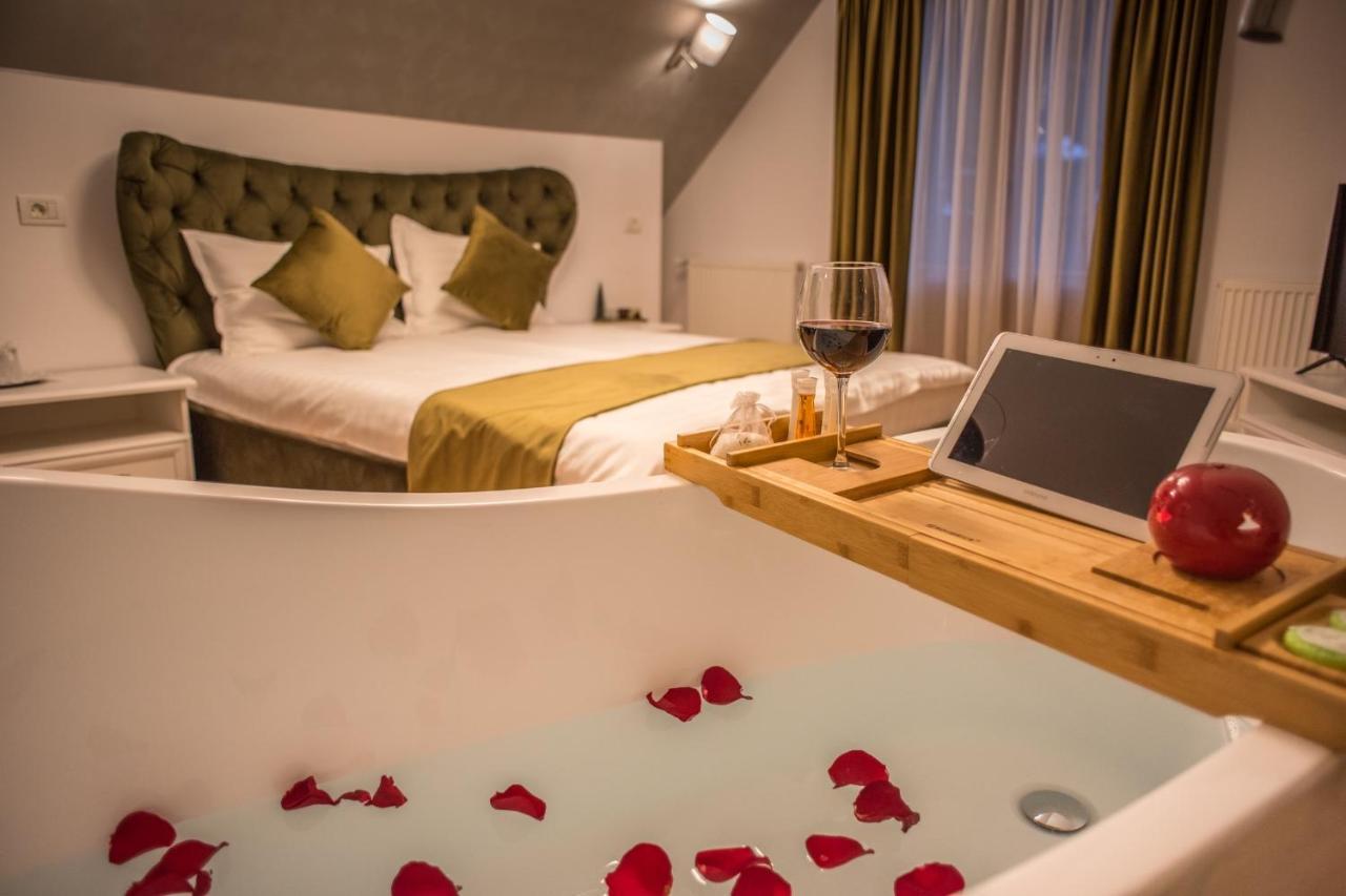 Boga Rooms Sinaia Eksteriør billede