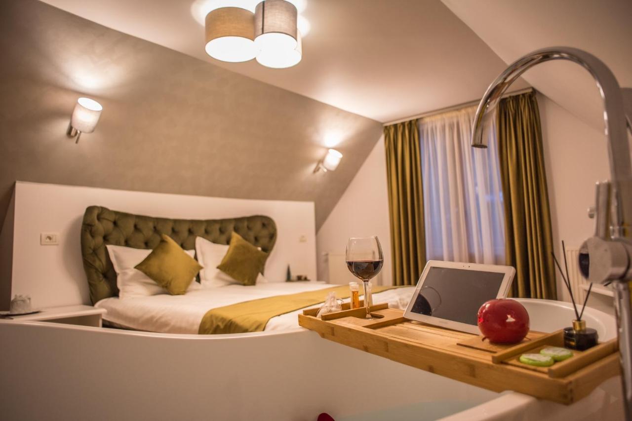 Boga Rooms Sinaia Eksteriør billede